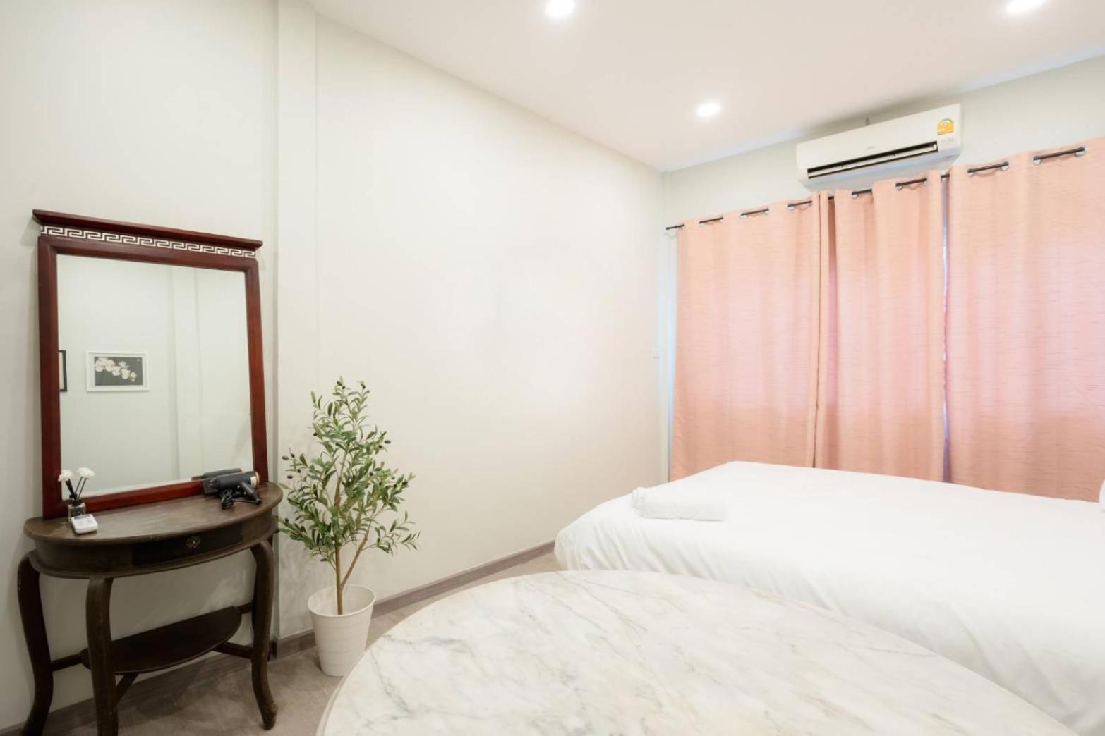 Hidden Dragon Yaowarat Road X Apartment Bangkok Exterior photo